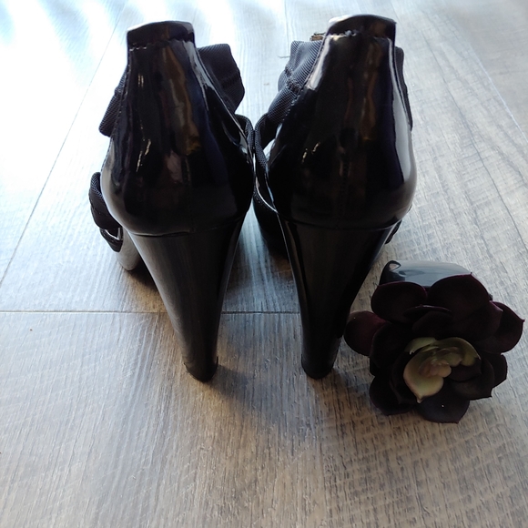 Micheal Kors Black Zip Up Heels Stretch Strappy - Picture 3 of 5